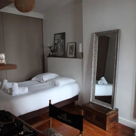 Apt In The Heart Of The Marais -1Bdr 1 Living Room Apartment