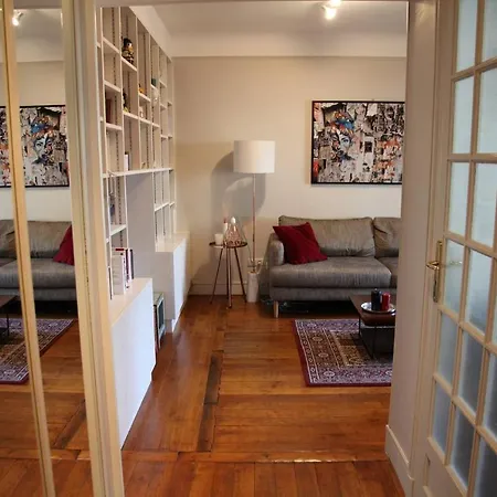 Apt In The Heart Of The Marais -1Bdr 1 Living Room Apartment *